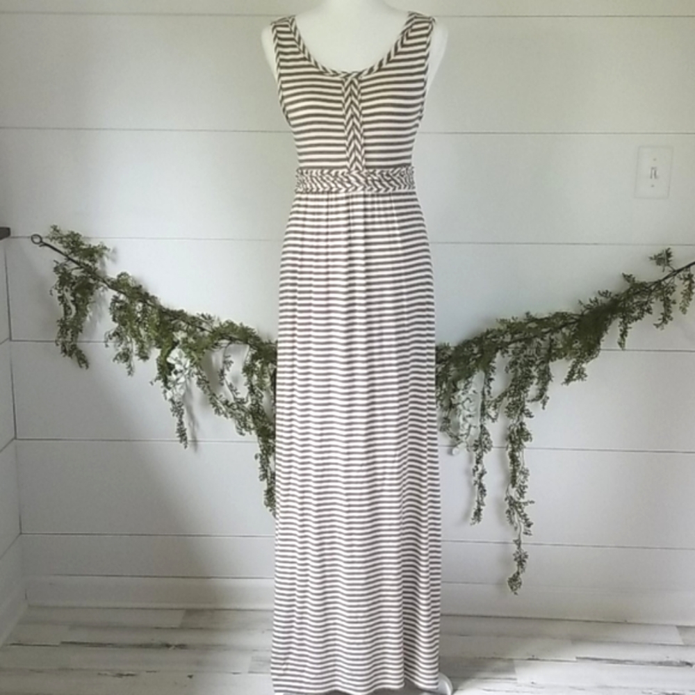 Max Studio Tan/Cream Stripe Maxi Dress